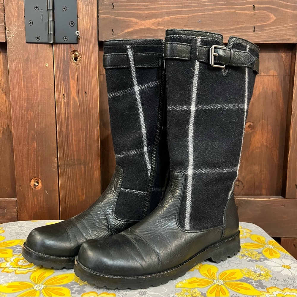 Stylish Black Plaid Boots